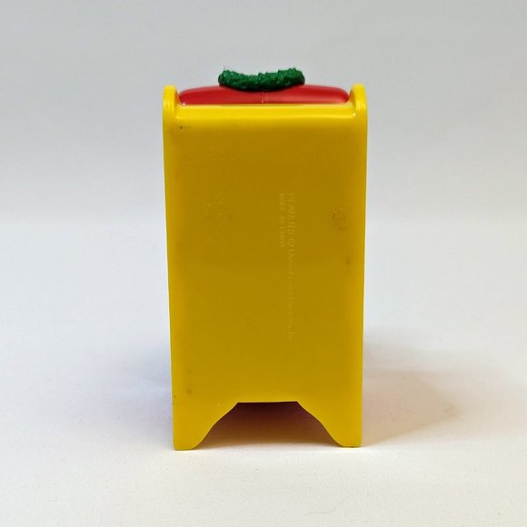 Whitman's Candies Snoopy Woodstock Christmas Sleigh Plastic Piggy Bank Peanuts - Picture 4 of 4